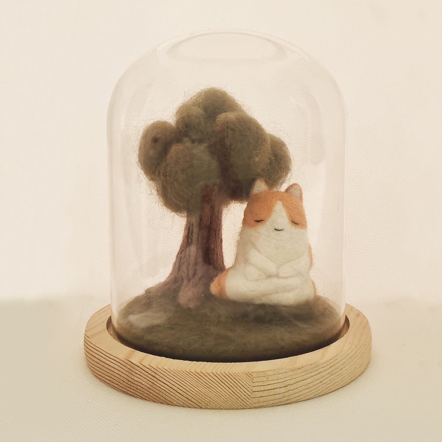 Handmade Meditating Siha felt miniature (Bodhi Tree theme)